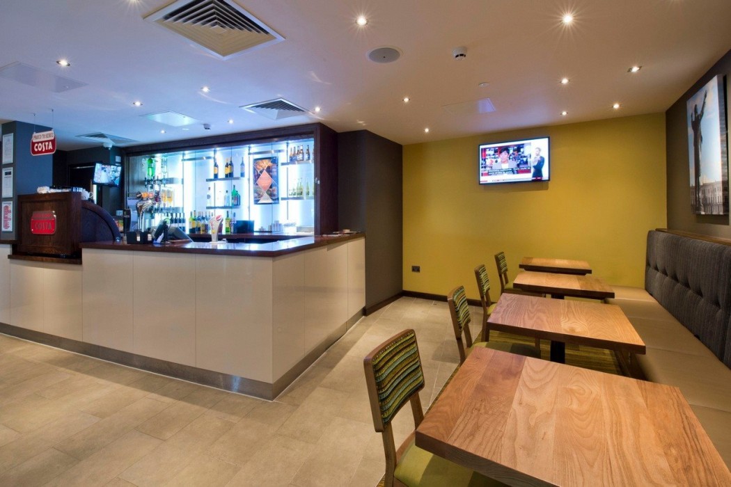 Lobby at Premier Inn Cheltenham Town Centre, CHELTENHAM