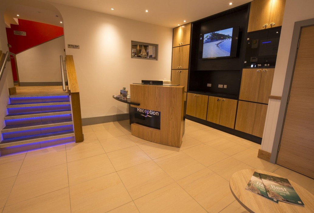 Portbyhan Hotel 12/25