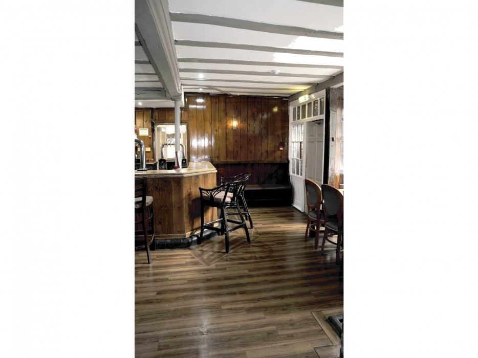 The Coach Hotel 16/34