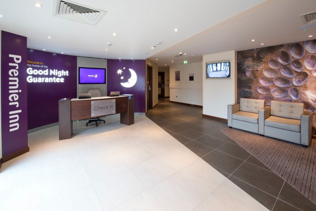 Premier Inn Ware 32/64