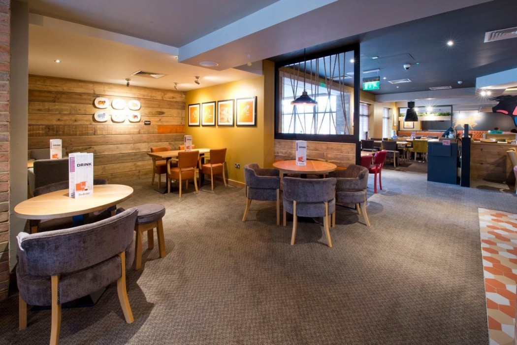 Premier Inn Ware 30/64