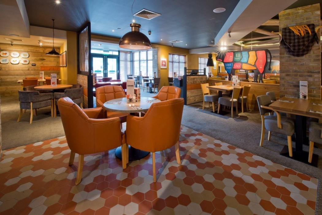 Premier Inn Ware 25/64