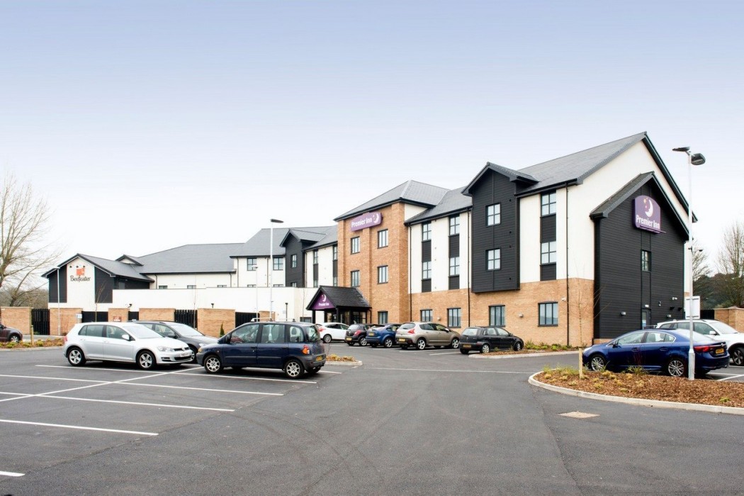 Premier Inn Ware 15/64