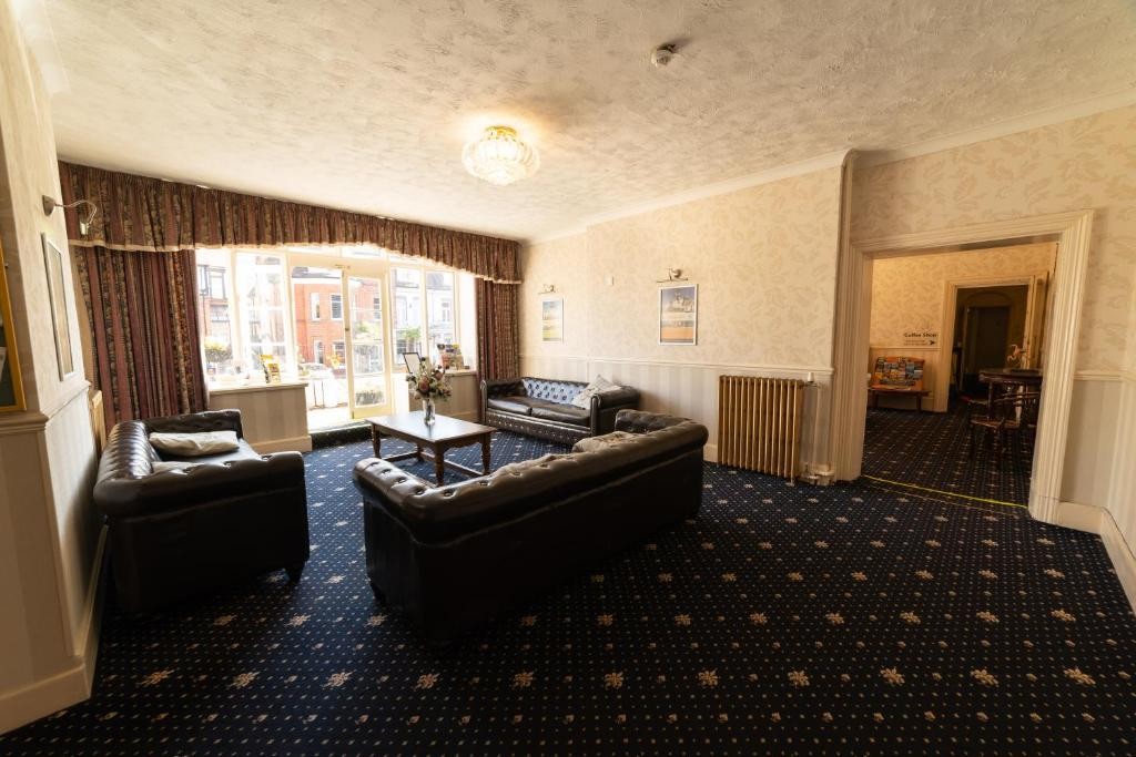Bournemouth Sands Hotel 5/44