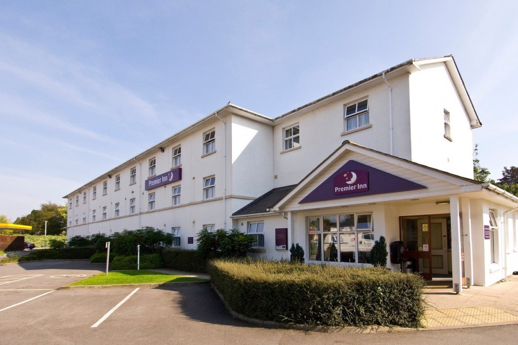Premier Inn Cheltenham Central (West/A40) 15/24