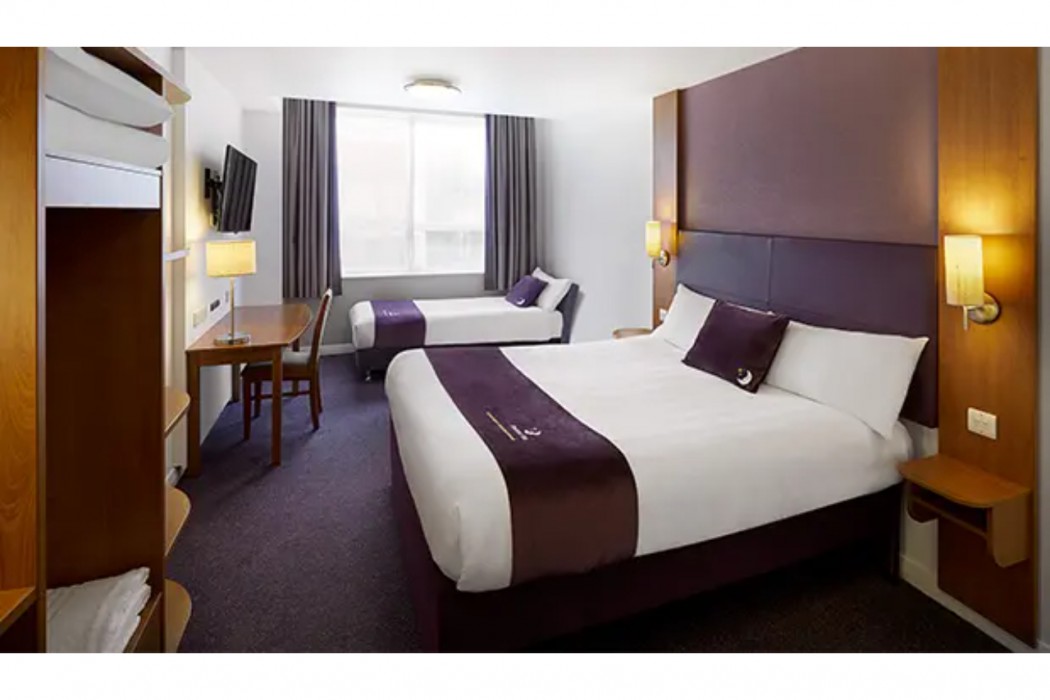 Premier Inn Portishead 17/27