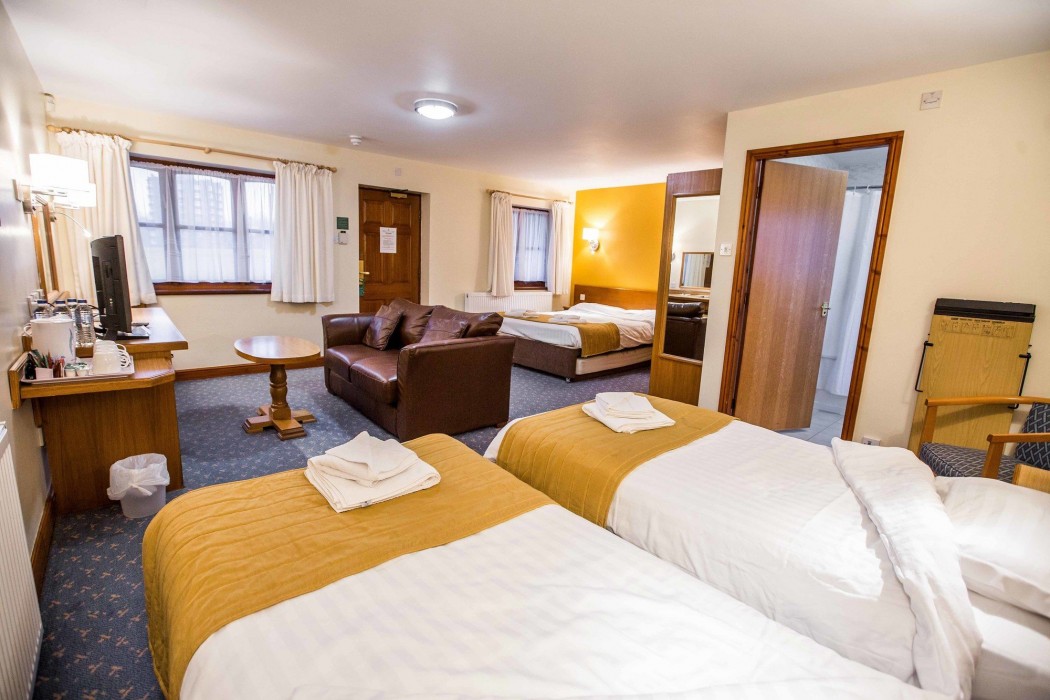 Tollgate Hotel And Leisure 10/20