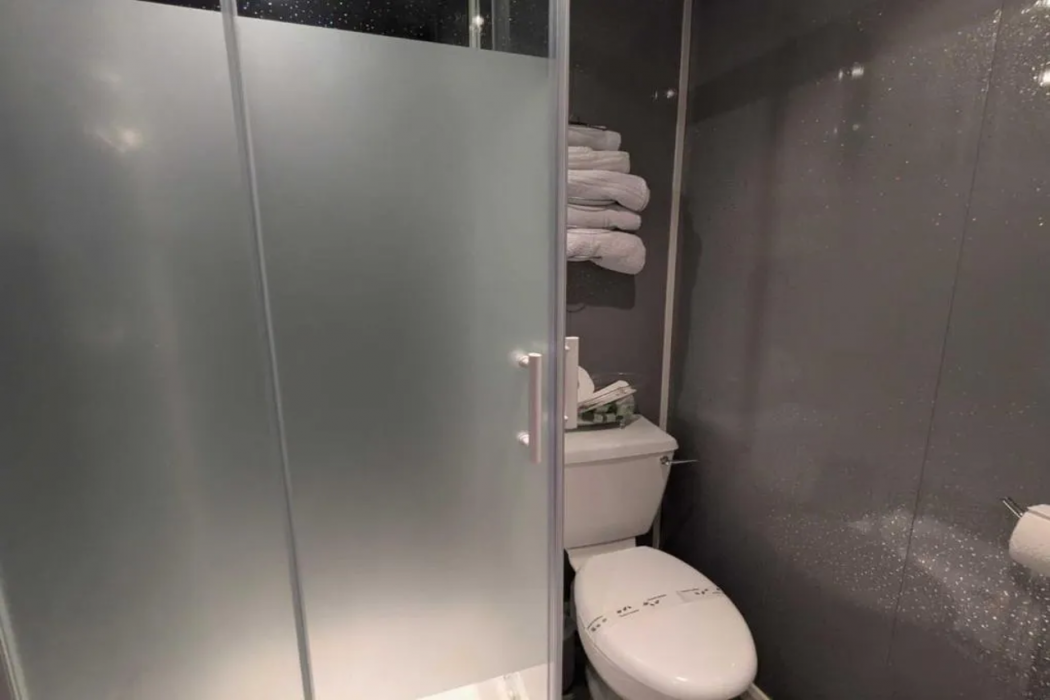 OYO Wynnstay Hotel 13/35
