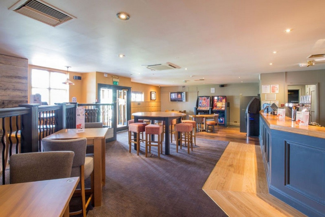Premier Inn Swindon West 25/53