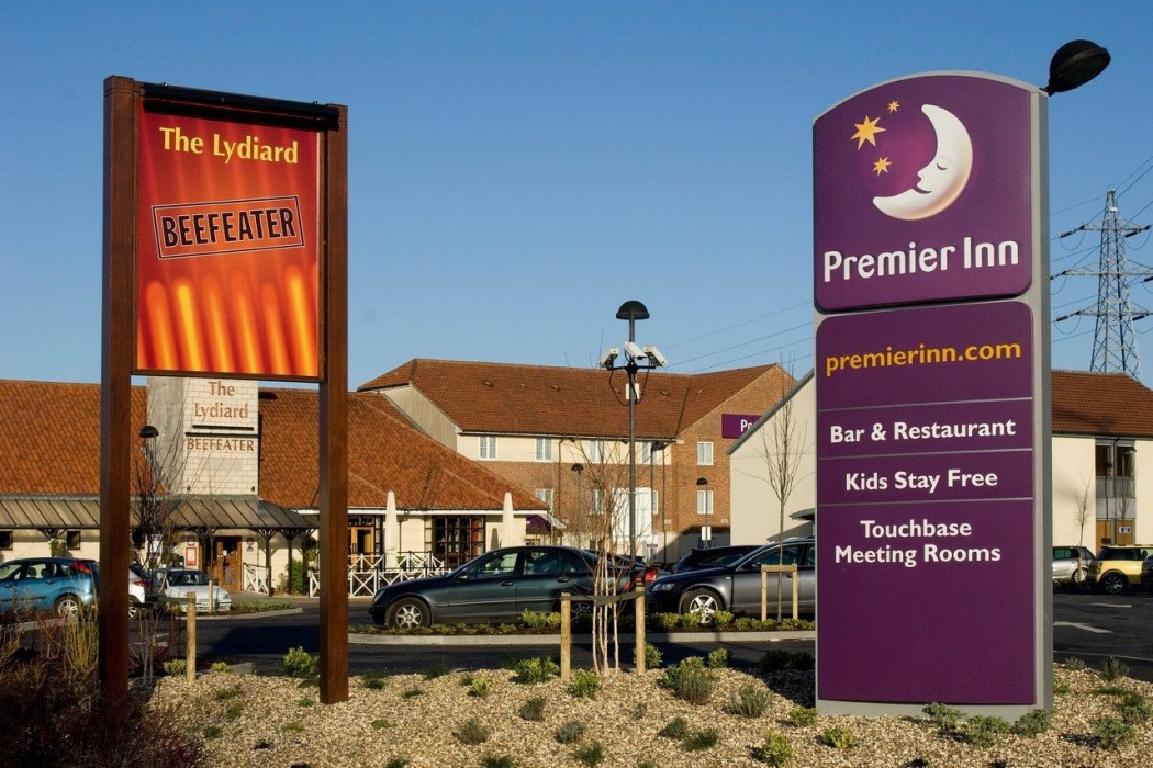 Premier Inn Swindon West 16/53