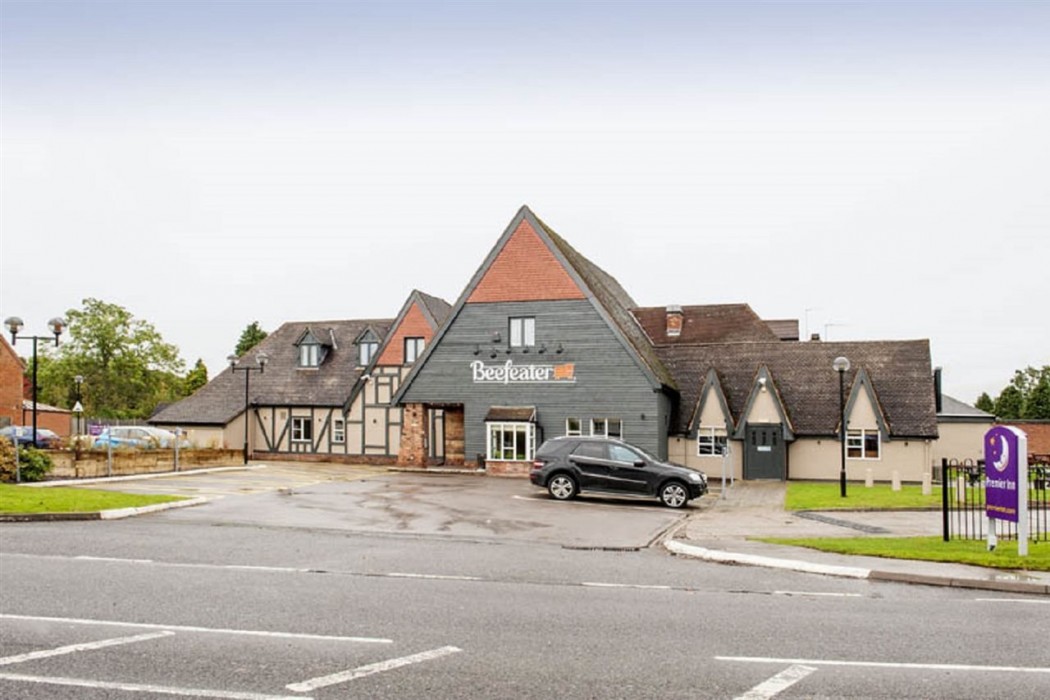 Premier Inn Solihull (Hockley Heath, M42) 37/73
