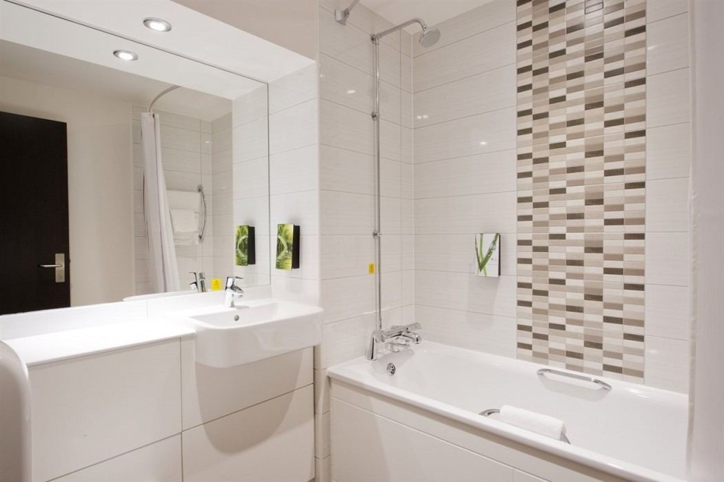 Premier Inn Bristol City Centre Lewins Mead 27/54