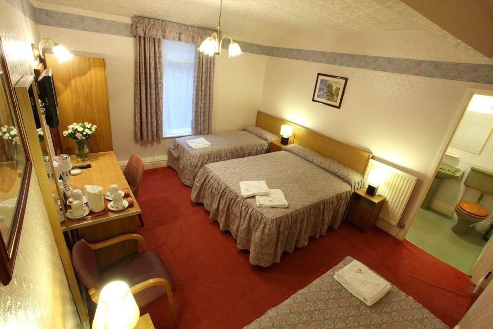 The Sutcliffe Hotel 11/55
