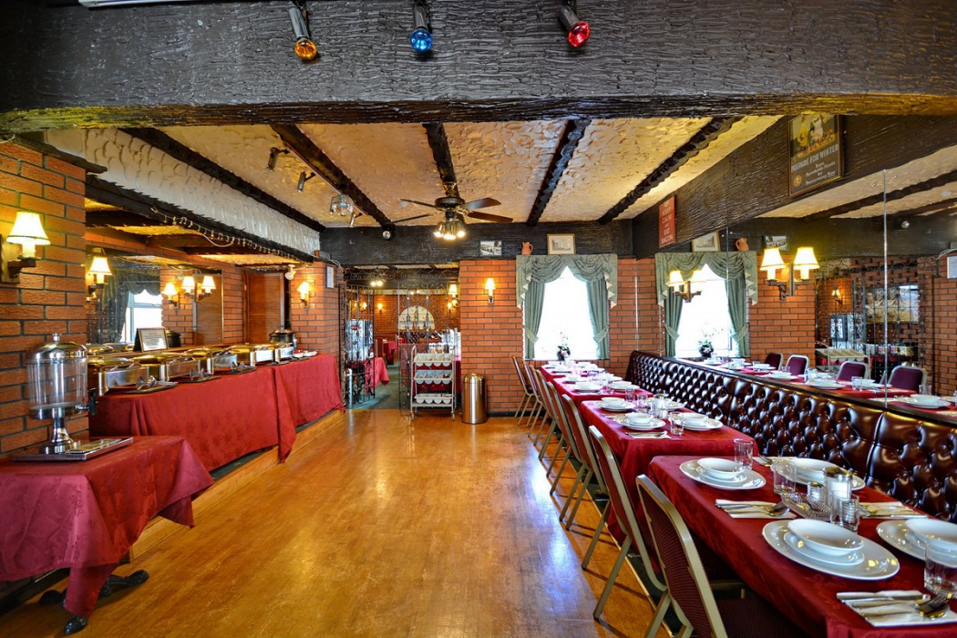 Royal Oakwell Hotel 40/52