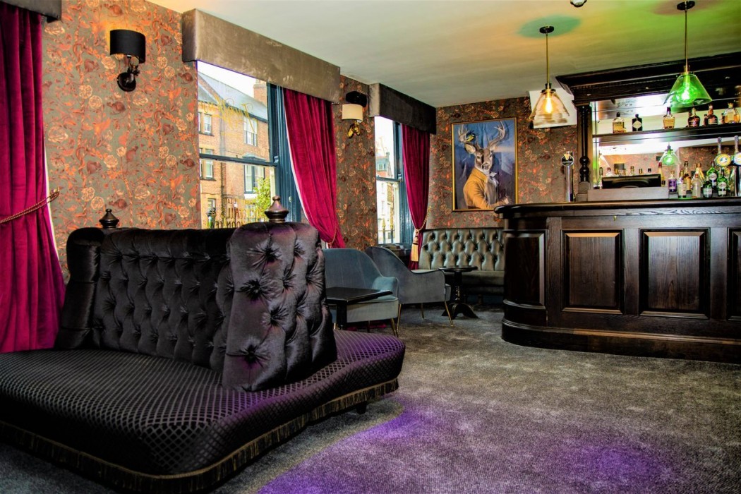 Lobby at OYO The Townhouse, DURHAM