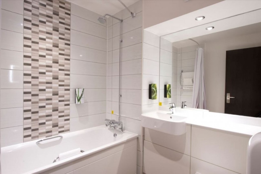 Premier Inn Honiton hotel 7/26