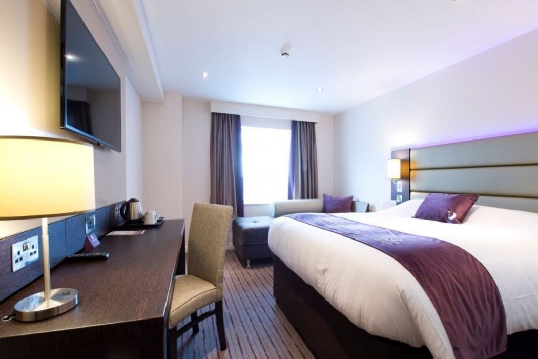 Premier Inn Honiton hotel 6/26