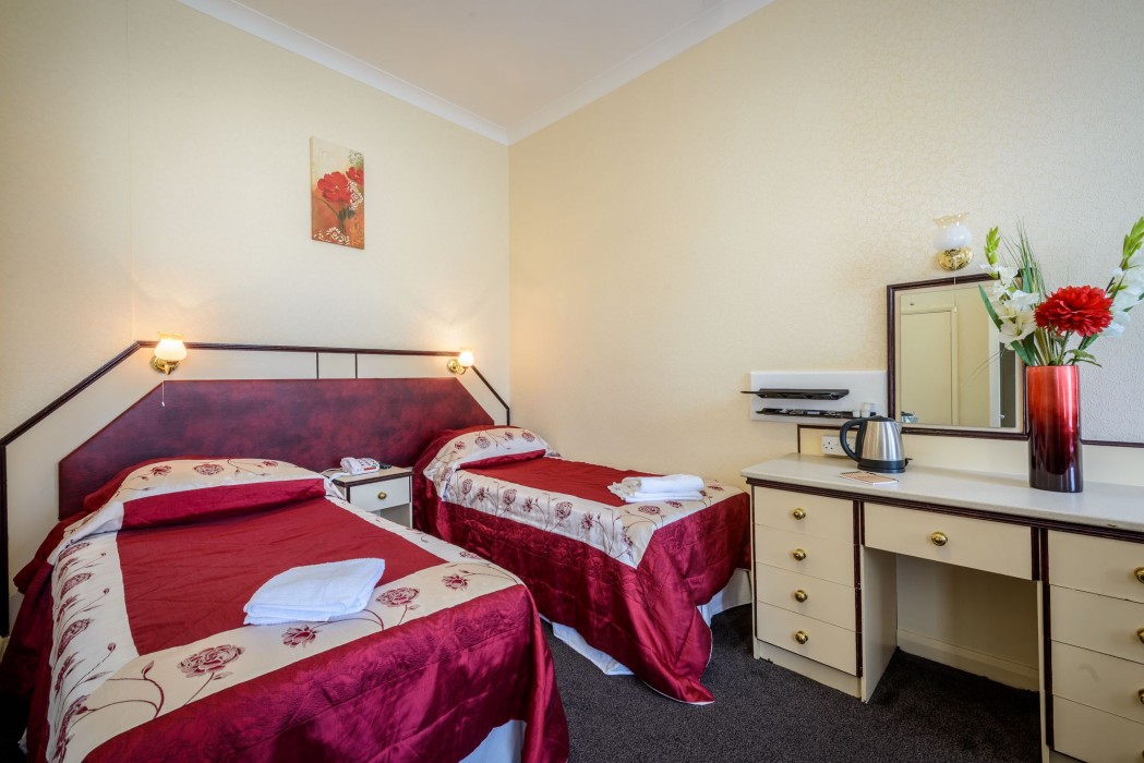 Devonshire Hotel 24/54