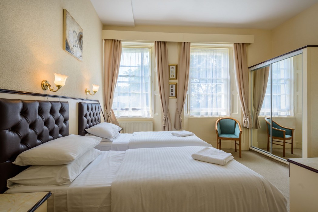 Devonshire Hotel 23/54