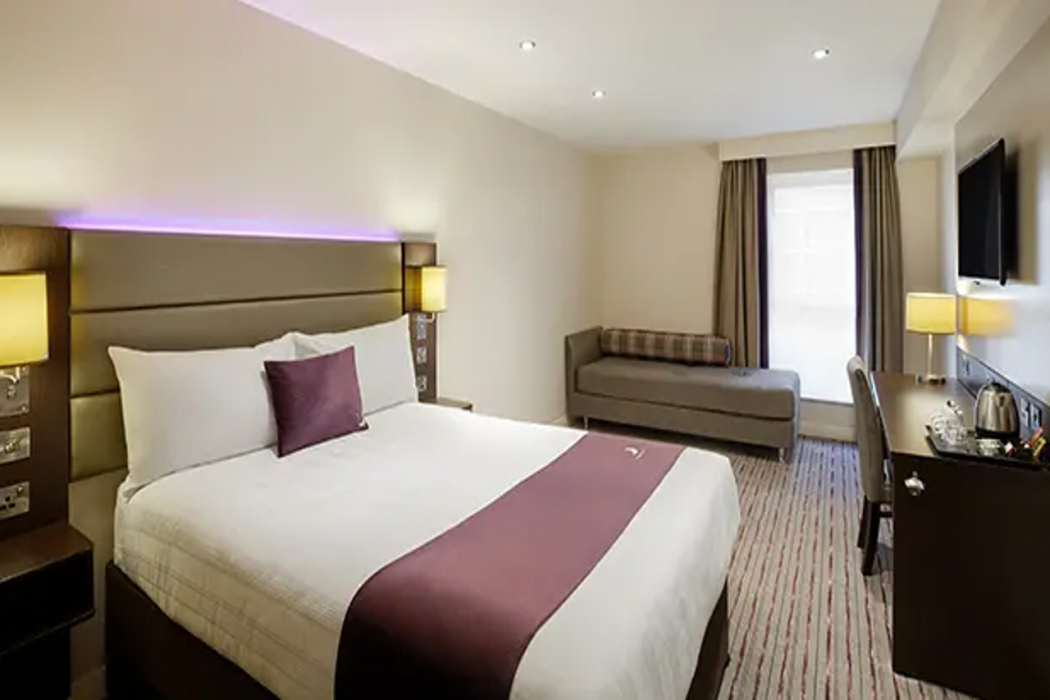 Premier Inn Gloucester (Quayside) 17/42