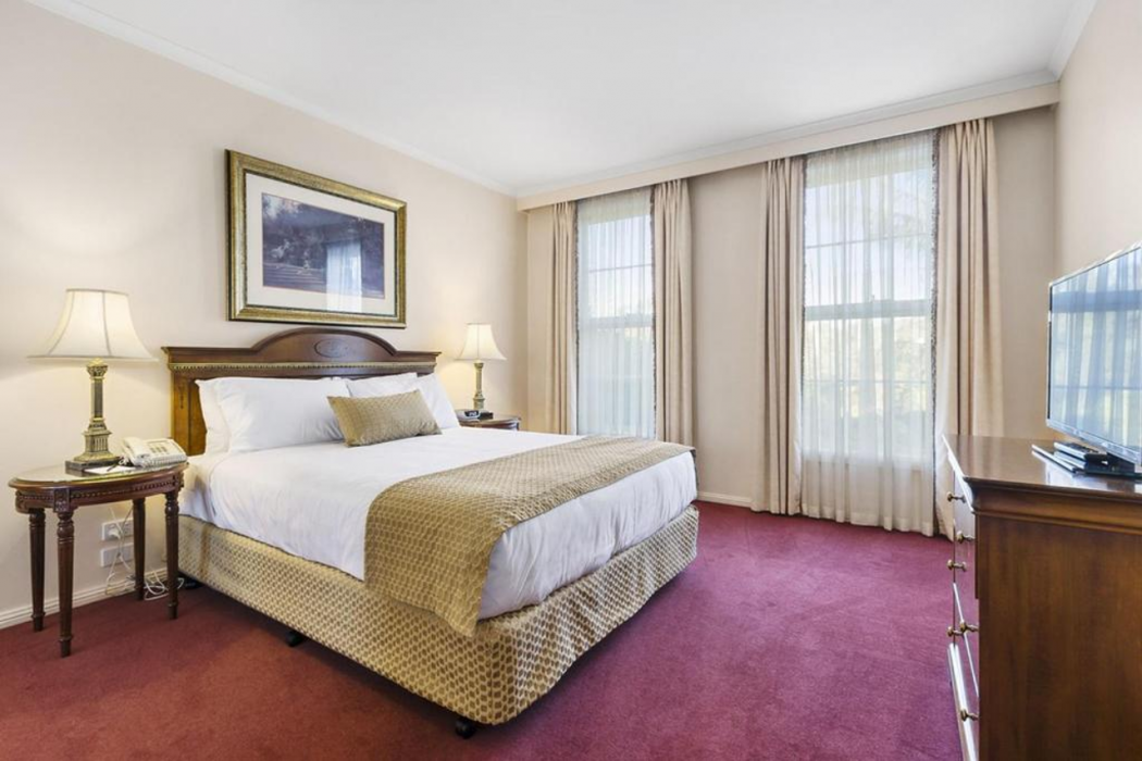 Canterbury International Hotel 5/19