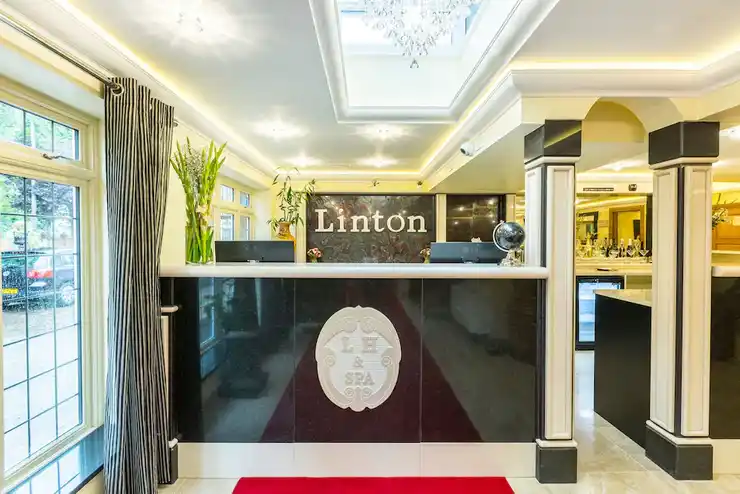 Linton Hotel 2/53
