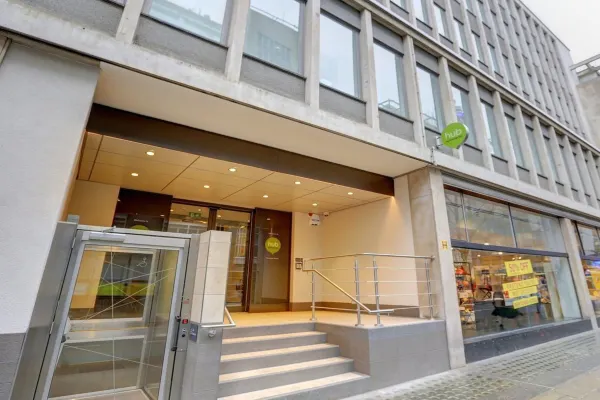 Hub By Premier Inn London Goodge Street Hotel in LONDON