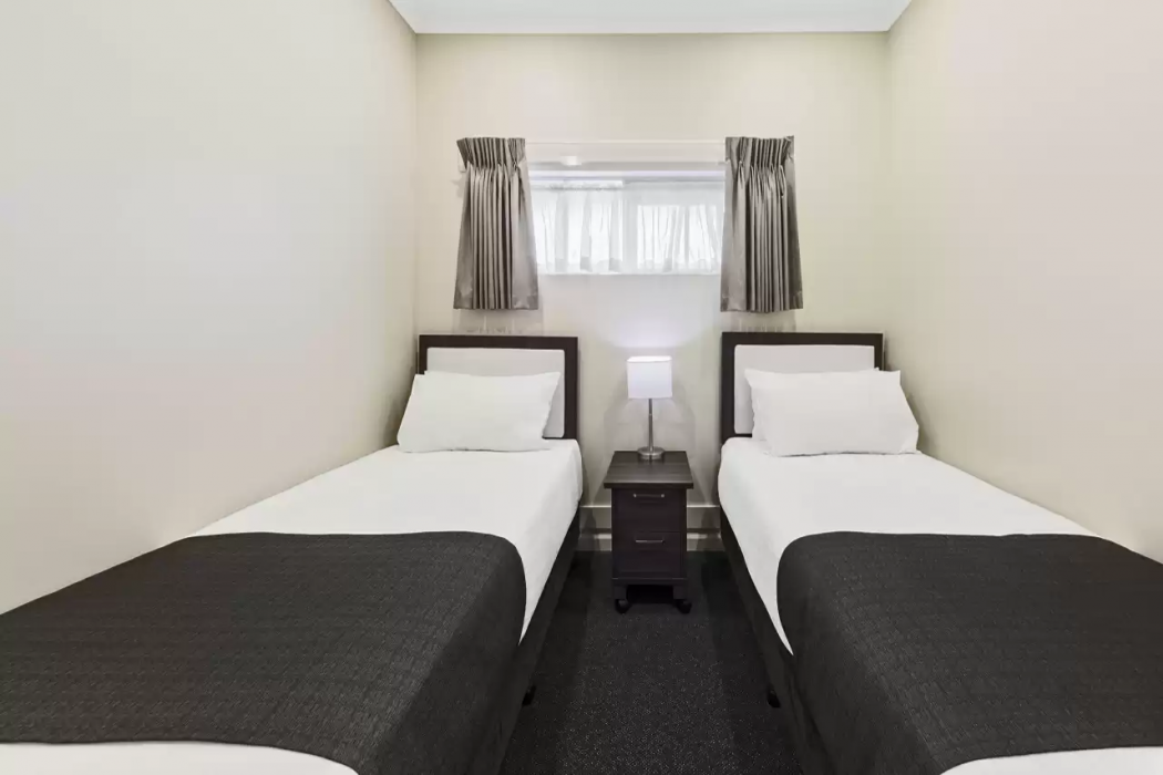 Quality Hotel Melbourne Airport 6/24