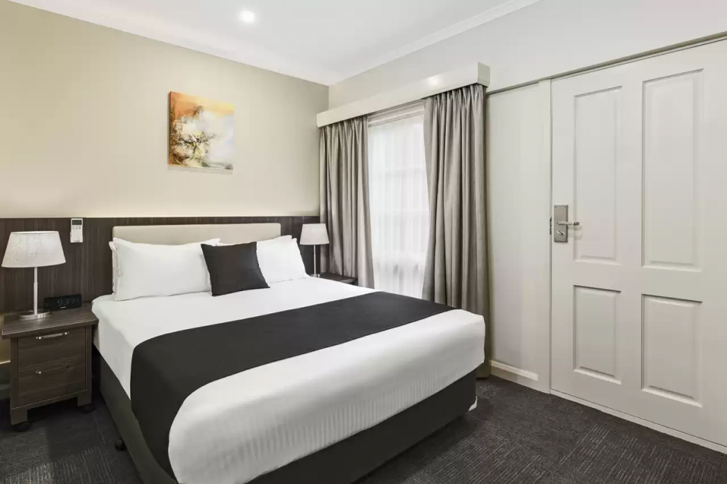Quality Hotel Melbourne Airport 7/24