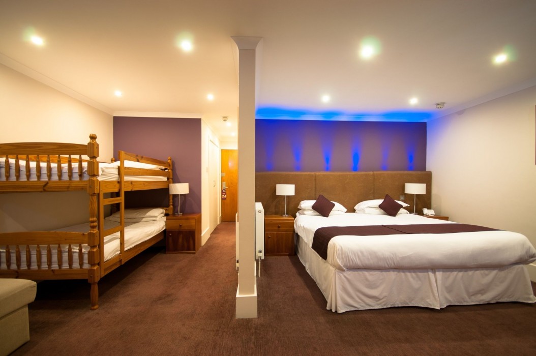 Esplanade Hotel 37/100