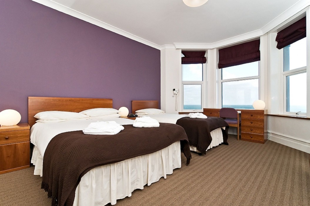 Esplanade Hotel 56/100