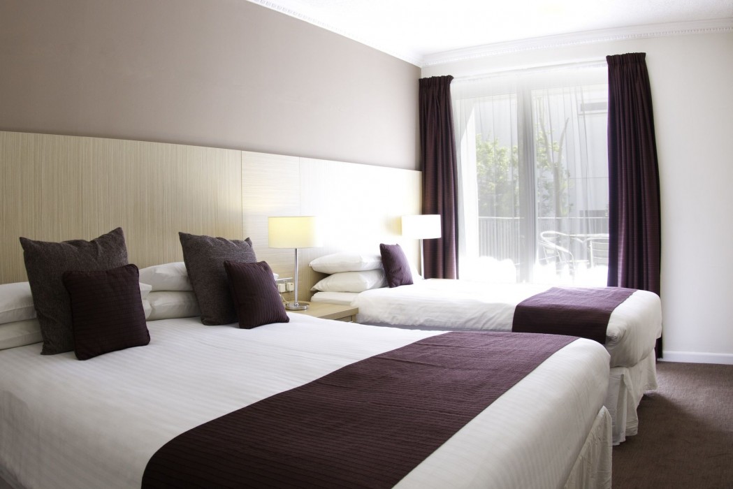 Esplanade Hotel 62/100