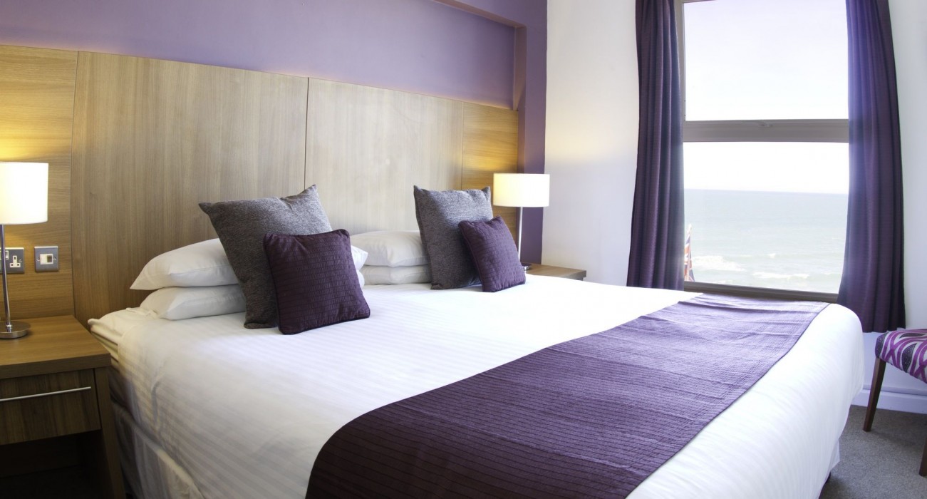 Esplanade Hotel 57/100