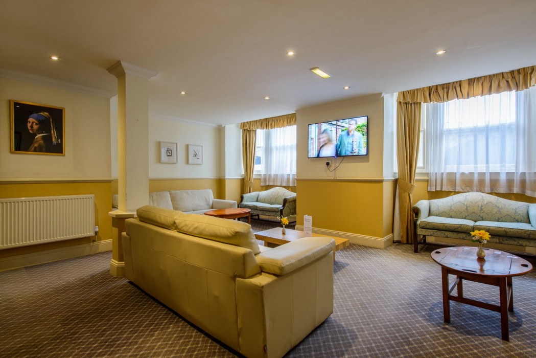 Russell Hotel - Daish's Holidays 38/59