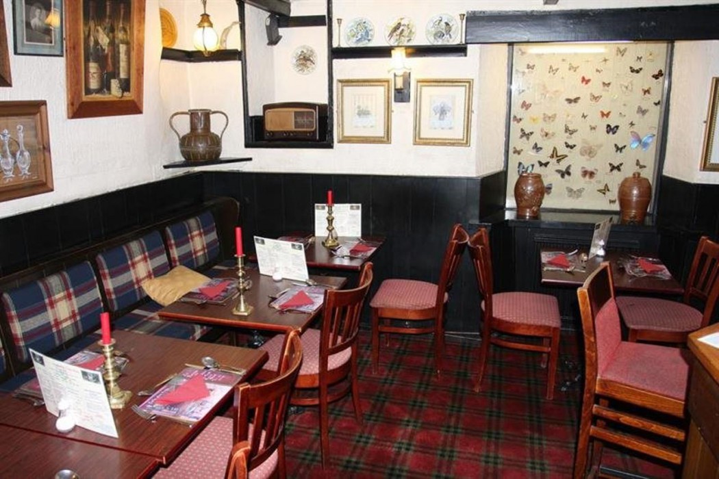 Lobby at OYO Rose & Crown Hotel, Leyburn