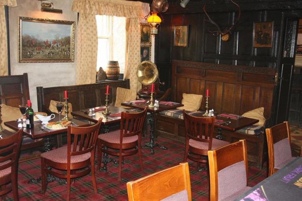 OYO Rose & Crown Hotel 6/42
