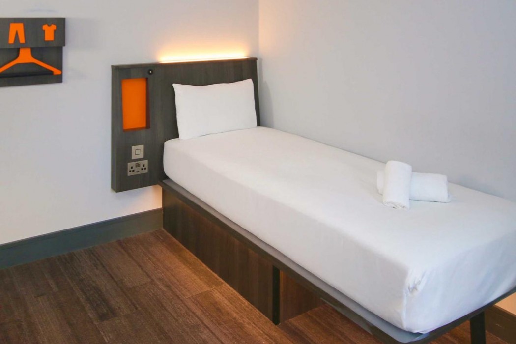 easyHotel Belfast 12/49
