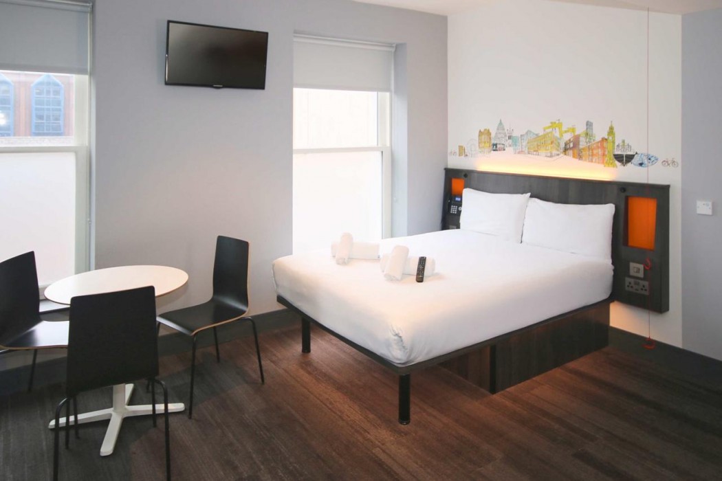 easyHotel Belfast 8/49