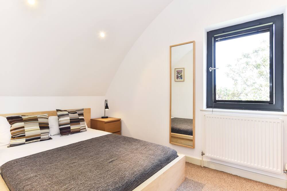 Borough Market Apartments 2/25