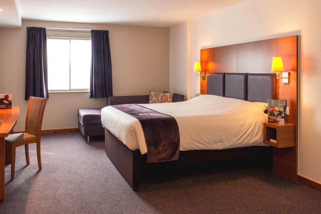 Premier Inn Manchester (Handforth) 10/41