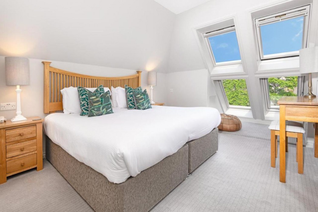 Knockendarroch Hotel 10/63
