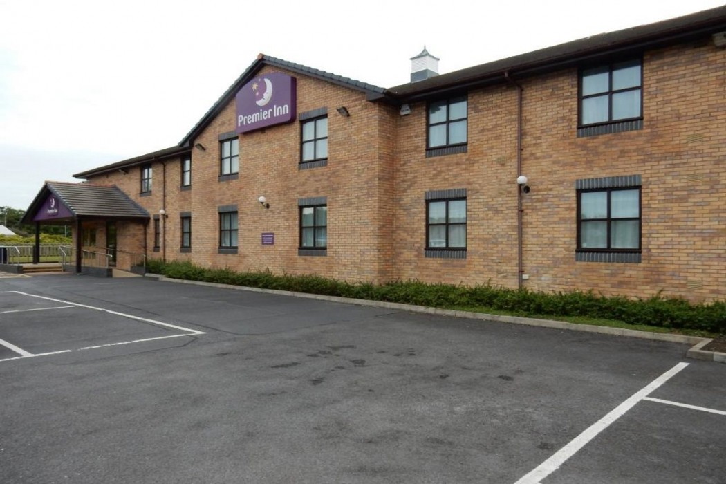 Premier Inn Llanelli Central West 39/62