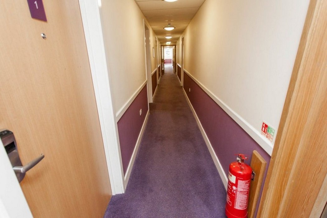 Premier Inn Llanelli Central West 35/62
