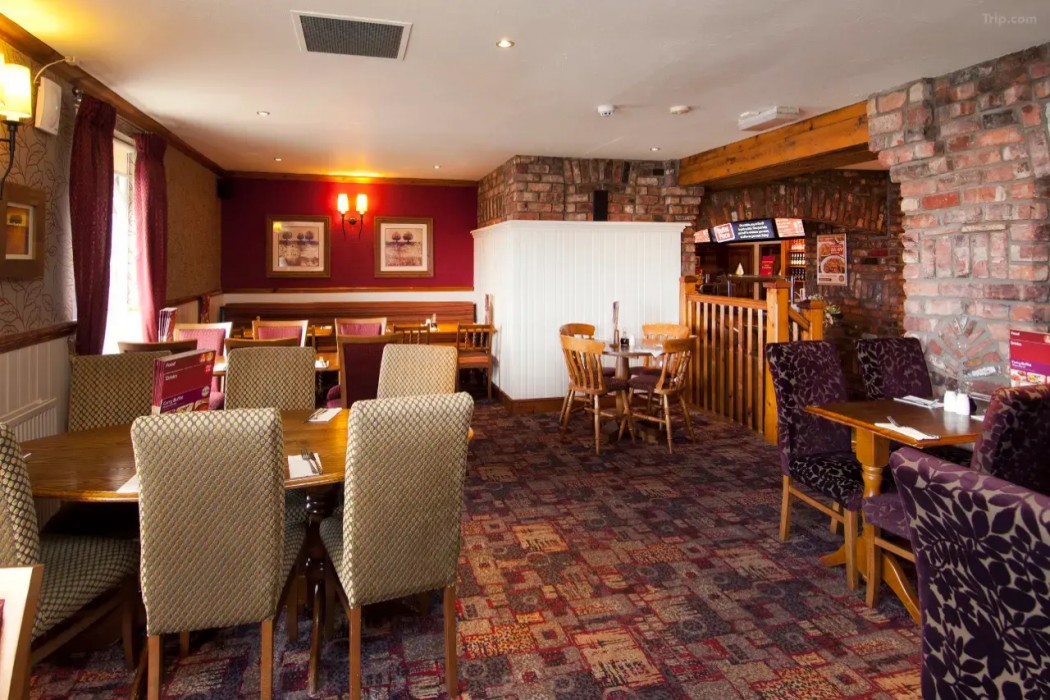 Premier Inn Llanelli Central West 26/62