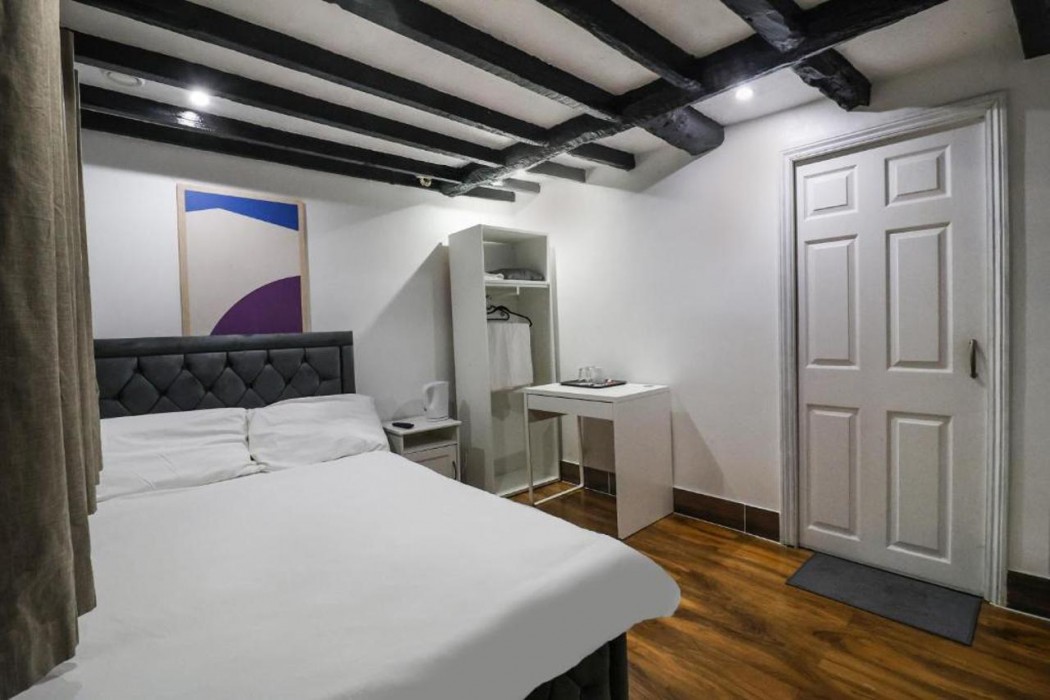 OYO Tudor Oaks Lodge Stevenage North 16/29
