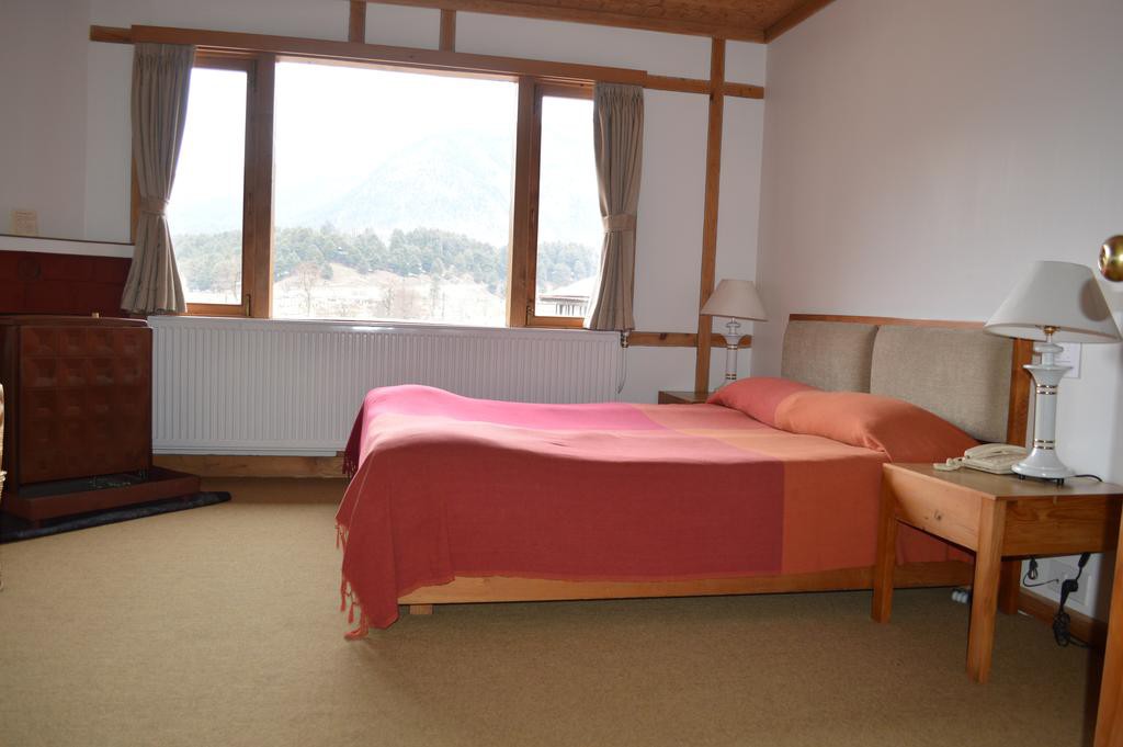 PAHALGAM HOTEL 13/39