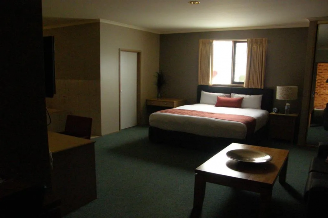 Quality Inn Colonial 6/17
