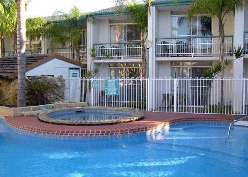 Mandurah Motel and Apartments 12/40