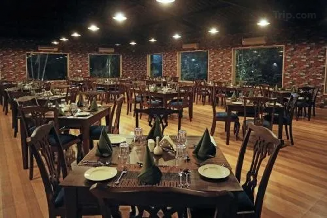 Gir Lion Safari Camp 16/36