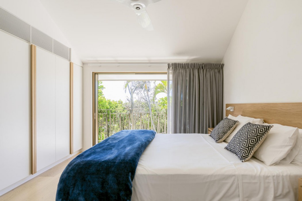 Glen Eden Beach Resort 13/33